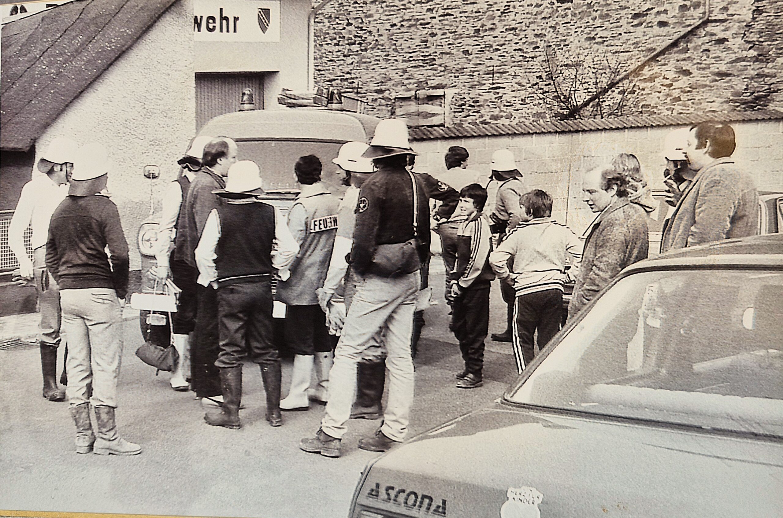 TSF vor dem Gerätehaus